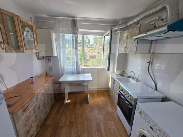 Apartament cu 2 camere semidecomandat, mobilat în Ciucului