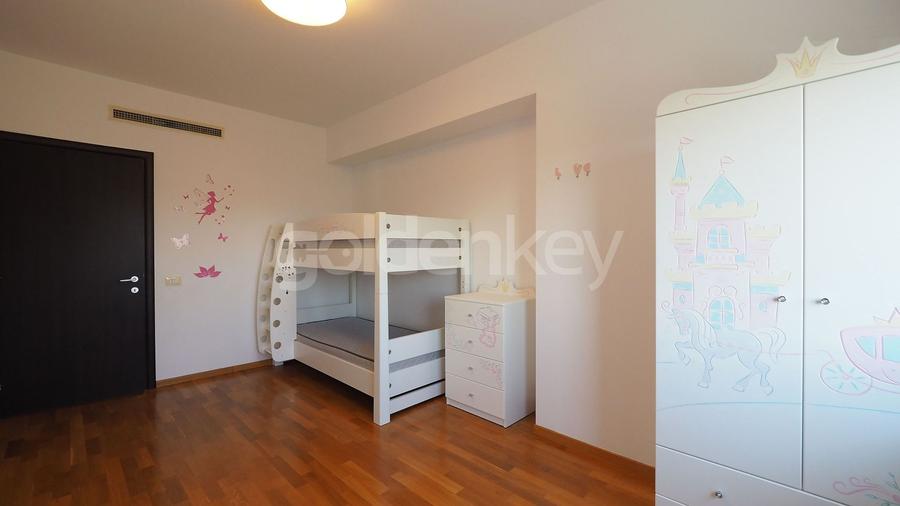 Apartament cu 4 camere decomandat, mobilat în Herăstrău
