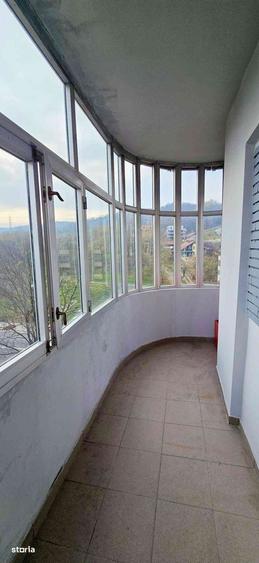 Apartament cu 3 camere în Traian