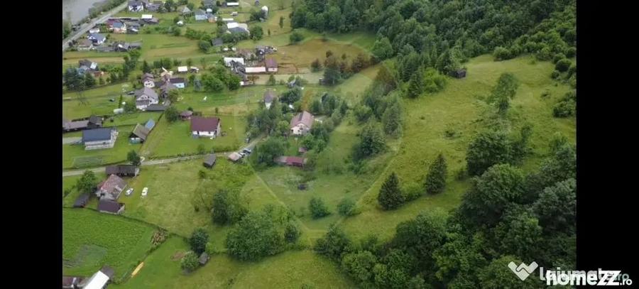 Teren în Crucea
