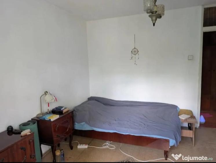 Apartament cu 2 camere decomandat în Berceni