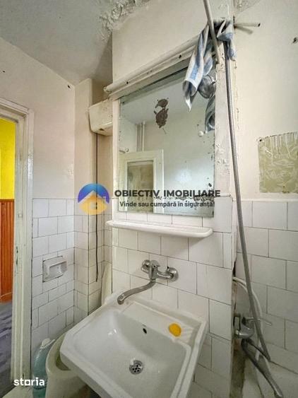 Apartament cu 3 camere decomandat în Est