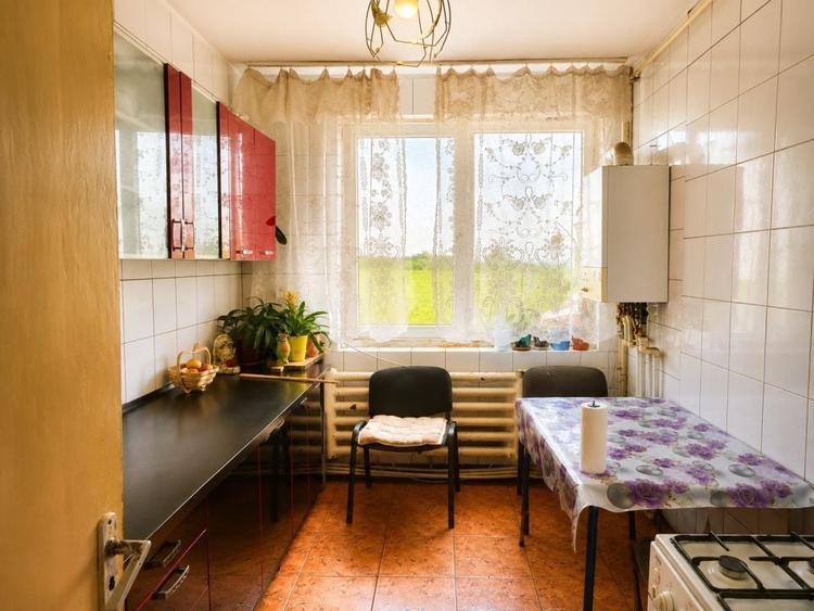 Apartament cu 2 camere semidecomandat în Crevedia