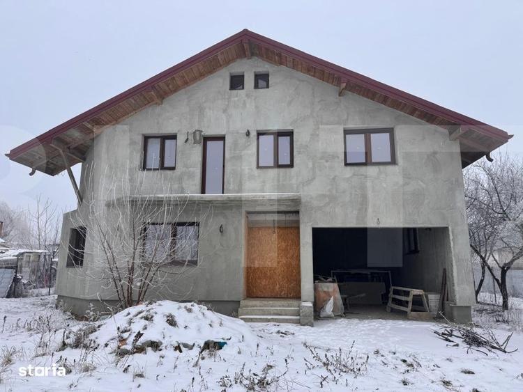 Casă cu 4 camere cu Teren 1000 Mp în Central
