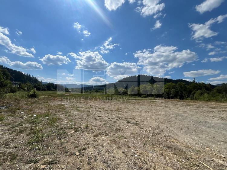 Teren Construcții intravilan de 22600 mp, în Sucevița
