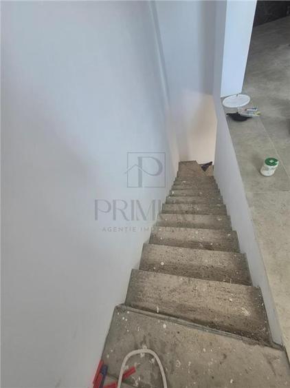 Duplex cu 4 camere cu Canalizare în Moșnița Nouă