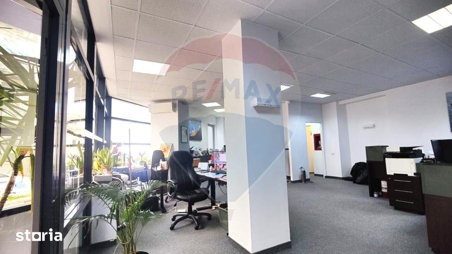 Spațiu comercial, de 165 mp, în Peninsula