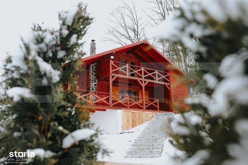 Casă cu 5 camere cu Teren 4000 Mp în Călățele