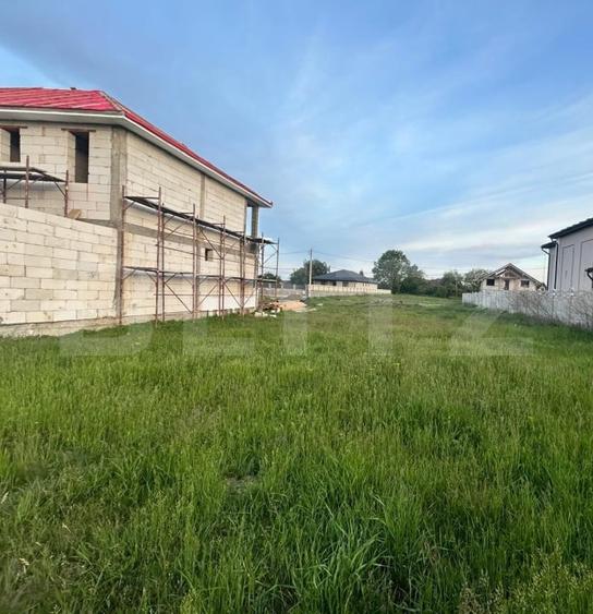 Teren Construcții intravilan de 700 mp, în Mihai Viteazu