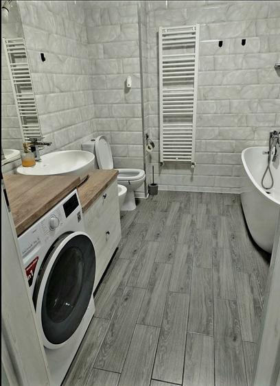 Apartament cu 3 camere decomandat în Borhanci