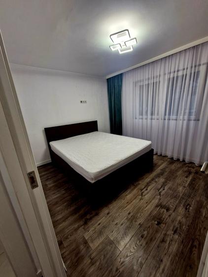 Apartament cu 3 camere decomandat în Independenței