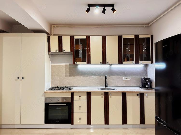 Apartament cu 2 camere semidecomandat în Moinești