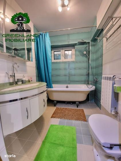 Apartament cu 4 camere decomandat în Copou