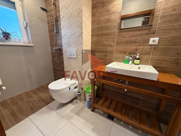 Duplex cu 4 camere cu Canalizare în Aradului