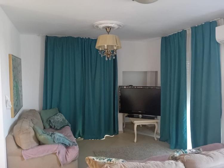 Apartament cu 3 camere decomandat în Torontalului