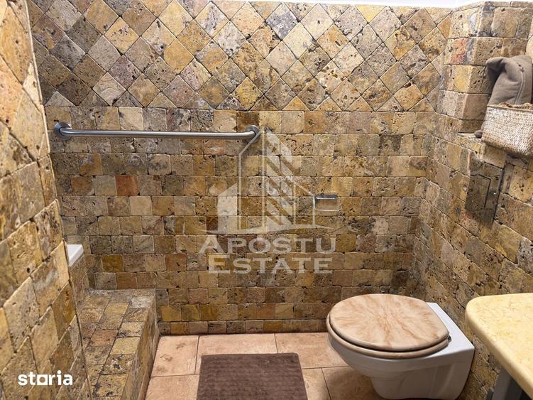 Casă cu 6 camere cu Teren 250 Mp în Ghiroda