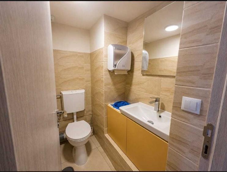 Spațiu comercial, de 22 mp, în Romană