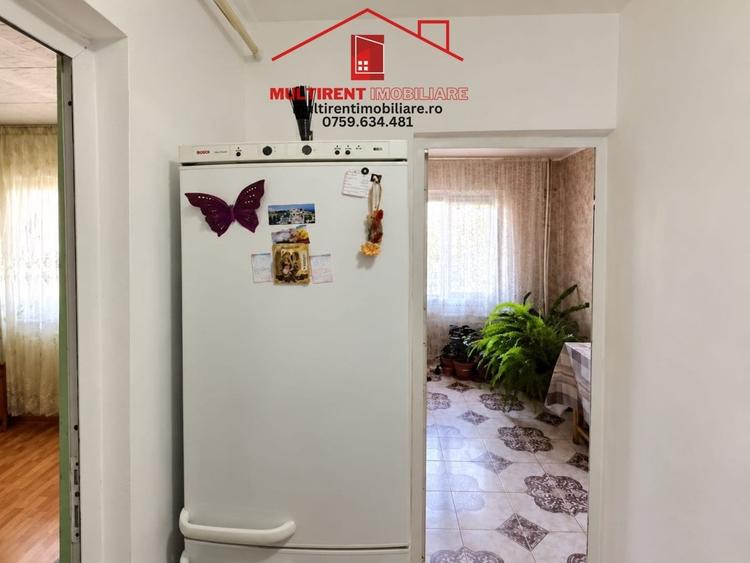 Apartament cu 3 camere semidecomandat în Vest