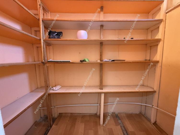 Apartament cu 4 camere decomandat în Central