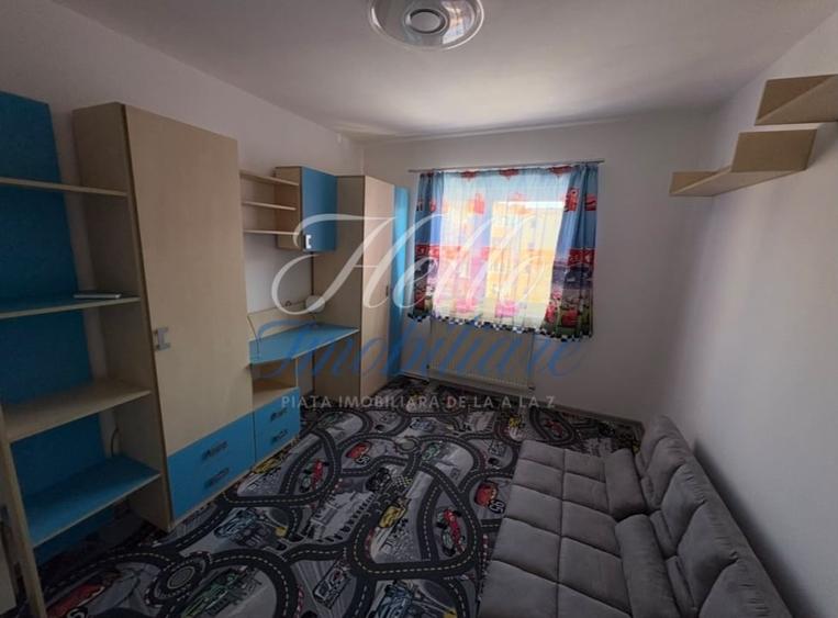 Apartament cu 4 camere în Plopilor