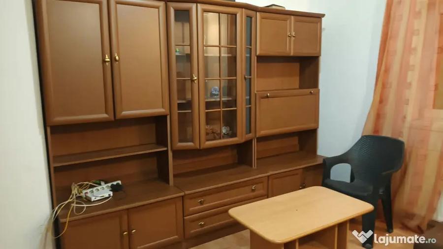 Garsonieră decomandată în Central