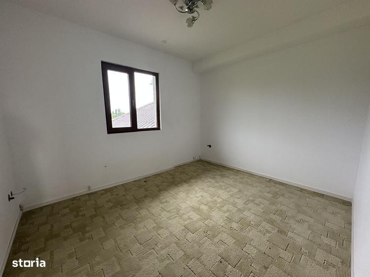 Spațiu comercial, de 936 mp, în Valea Călugărească