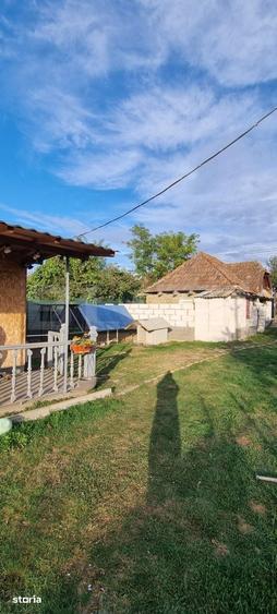 Casă cu 2 camere cu Teren 1000 Mp în Mihai Viteazu
