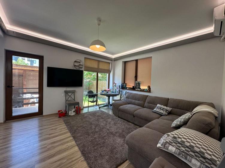 Casă individuală cu 5 camere cu Canalizare în Corbeanca