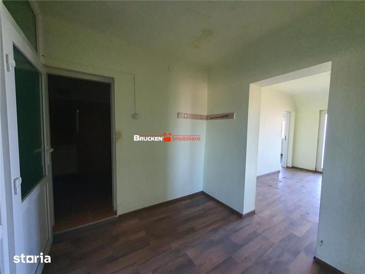 Casă cu 5 camere cu Teren 1463 Mp în Tăut