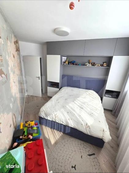 Apartament cu 3 camere, mobilat în Universității