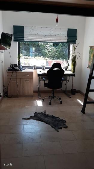 Casă cu 4 camere în Stâncești