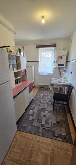 ETAJ 1, Micro 5 Targoviste , vanzare apartament 3 camere - 1