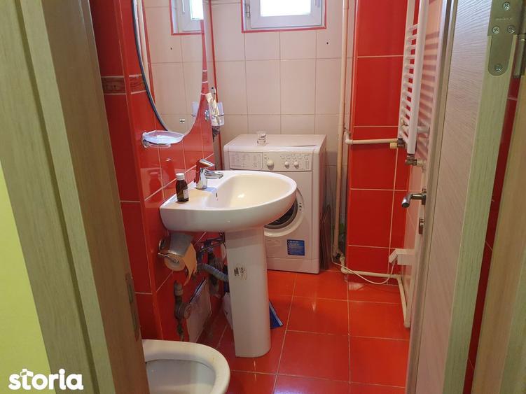 Apartament cu 4 camere semidecomandat, mobilat în Tudor Vladimirescu