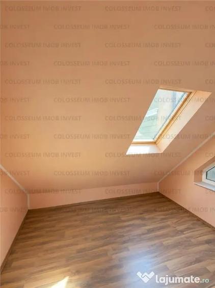 Casă cu 5 camere cu Teren 500 Mp în Răcădău