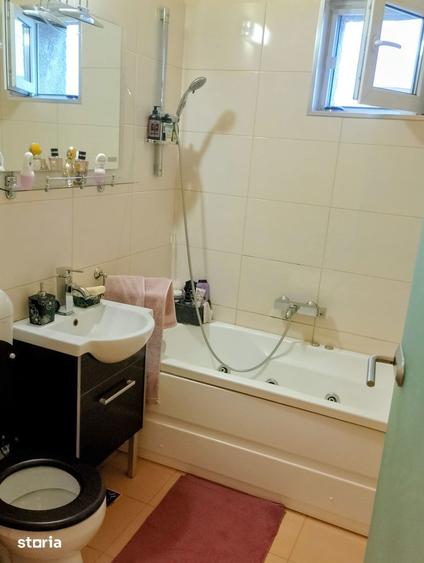 Apartament cu 3 camere decomandat în Dorobanților