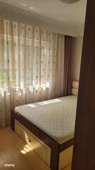 Apartament cu 3 camere, mobilat în Tomis Nord