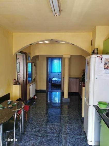 De vanzare apartament 3 camere - 5