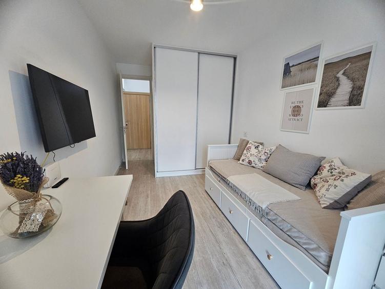Apartament cu 3 camere decomandat în Herăstrău