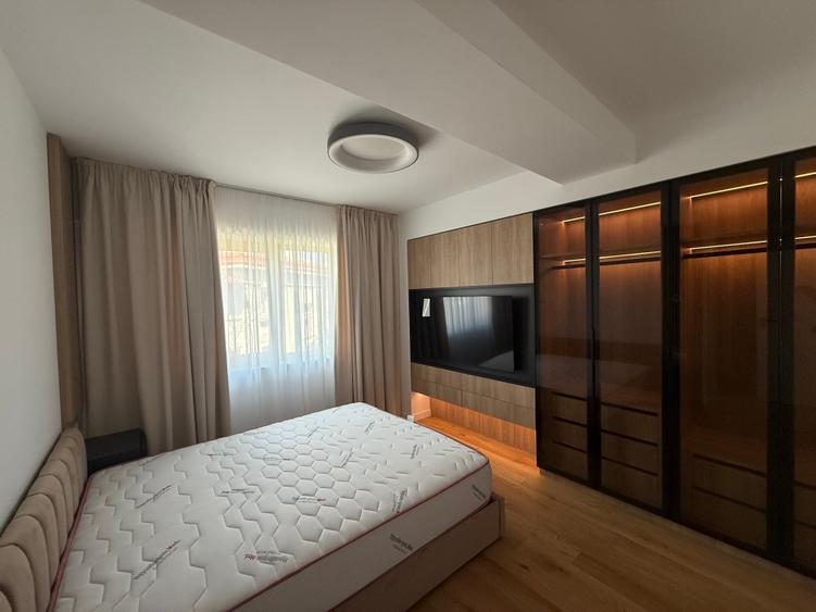 Apartament cu 3 camere decomandat în Unirii