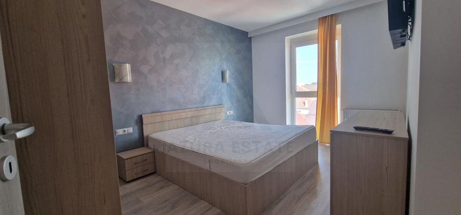 Apartament cu 3 camere decomandat, mobilat în Calea Dumbrăvii