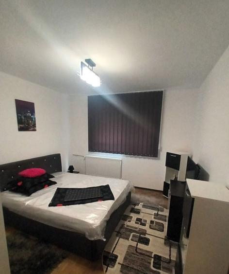 Apartament cu 2 camere semidecomandat în Apărătorii Patriei