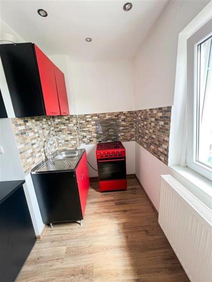 Apartament cu 3 camere decomandat în Nufărul