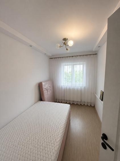 Apartament cu 3 camere decomandat în Canta