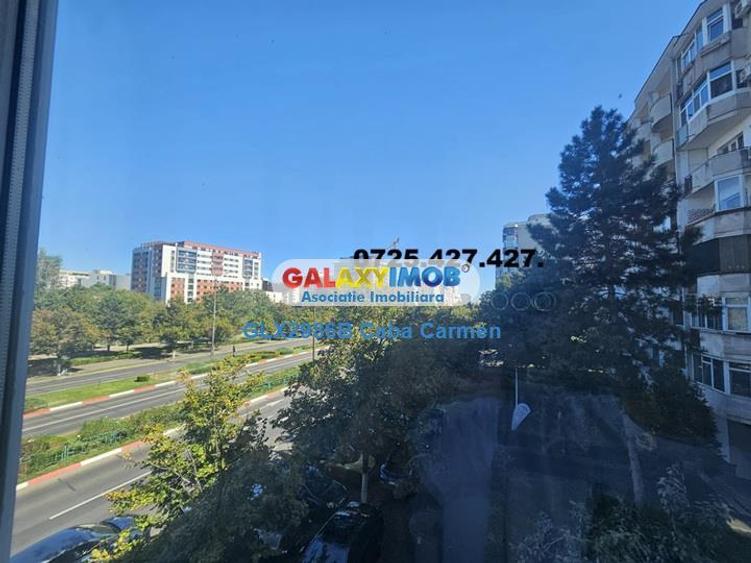 Apartament cu 3 camere decomandat în Republicii