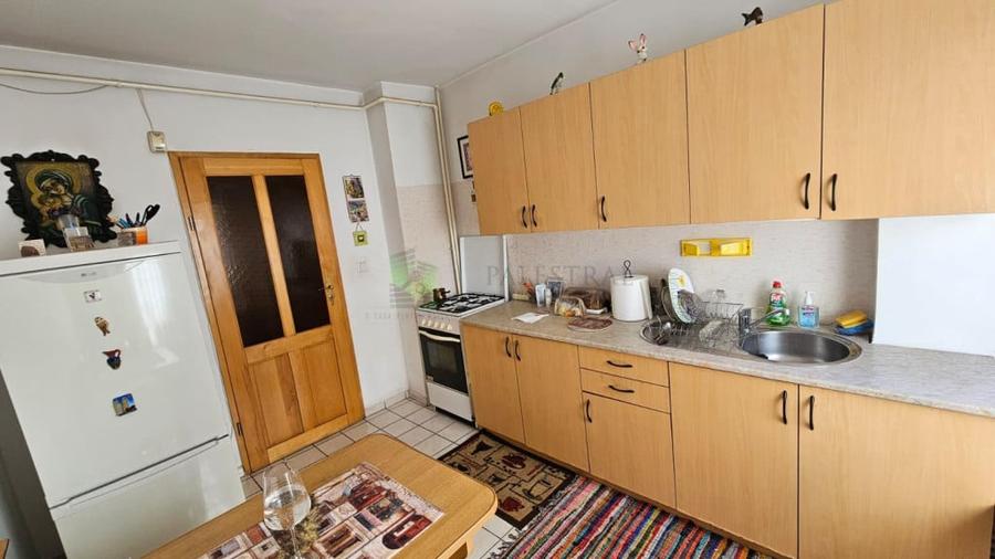 Apartament cu 3 camere decomandat în Centrul Civic