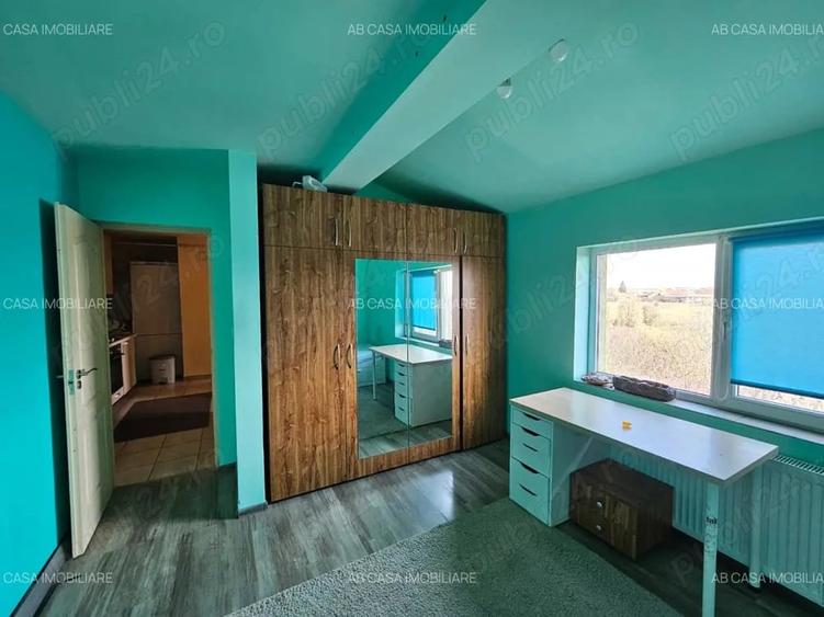 Apartament cu 3 camere decomandat în Giarmata