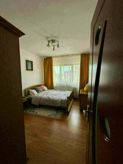 Apartament cu 2 camere semidecomandat în Micro 6