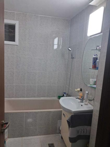 Apartament cu 3 camere decomandat în Dorobanți
