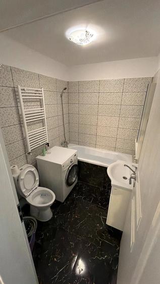 Apartament cu 2 camere decomandat în 1 Decembrie