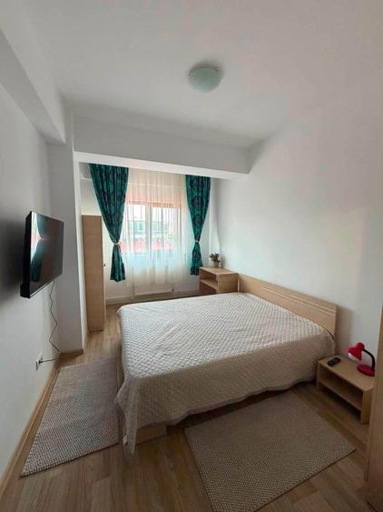 Apartament cu 3 camere decomandat în Tătărași